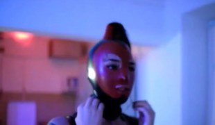 Anouk - M fetish videografie
